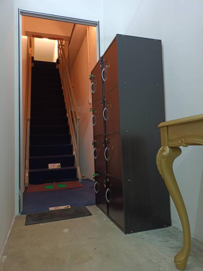 Хостел 246Housecafe Джорджтаун Экстерьер фото